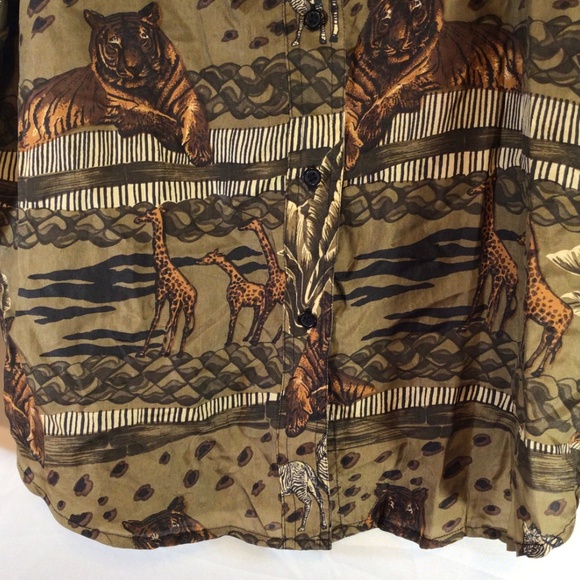 metro exspress womens button up shirt brown size Medium silk animal print safari - Picture 4 of 11